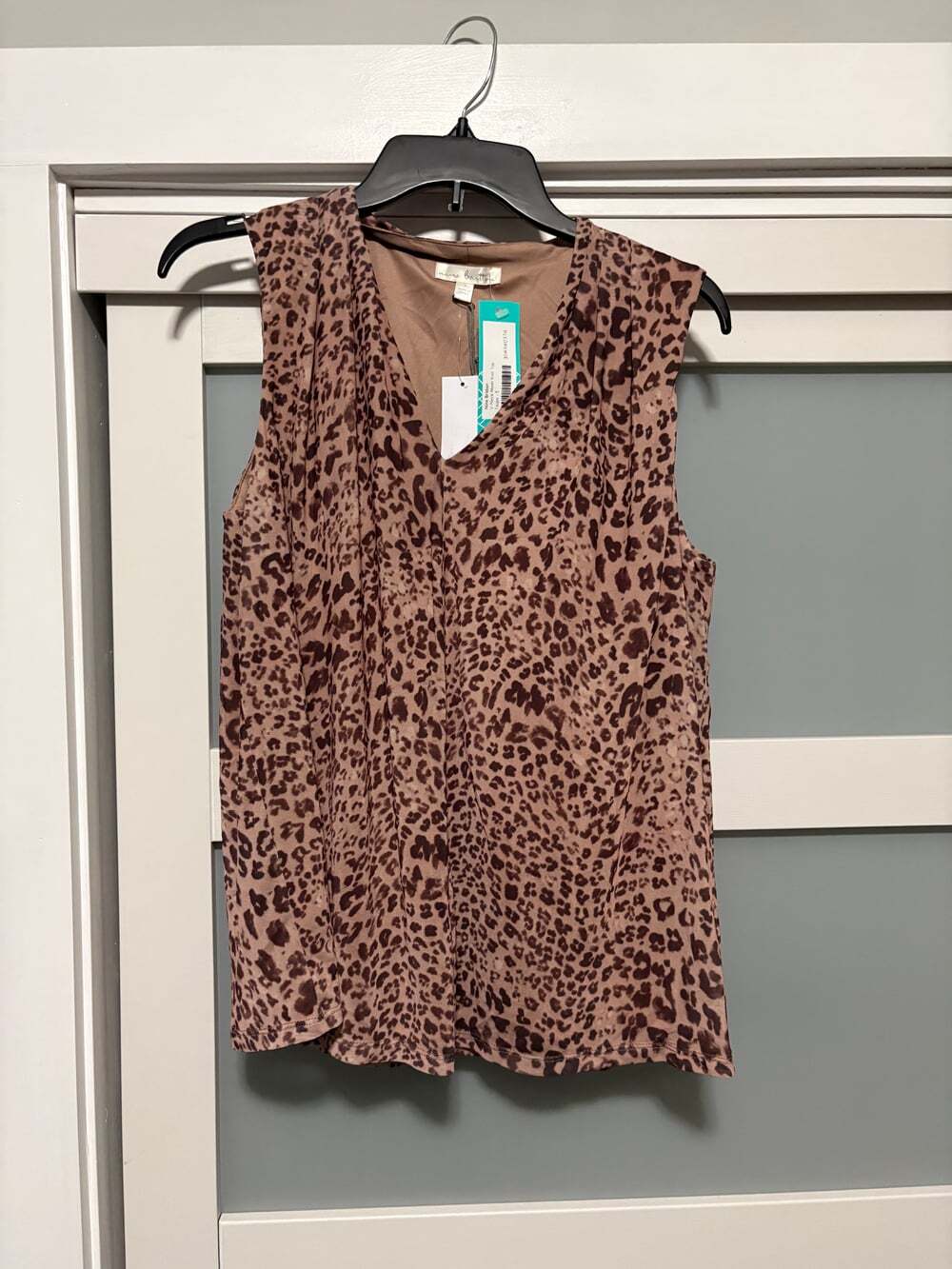 Nine Britton Stitch Fix Exclusive Taupe Animal Print V-Neck Mesh Knit Tank sz S